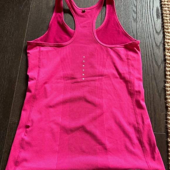 Nike Size XS Pink Tank - Picture 3 of 3